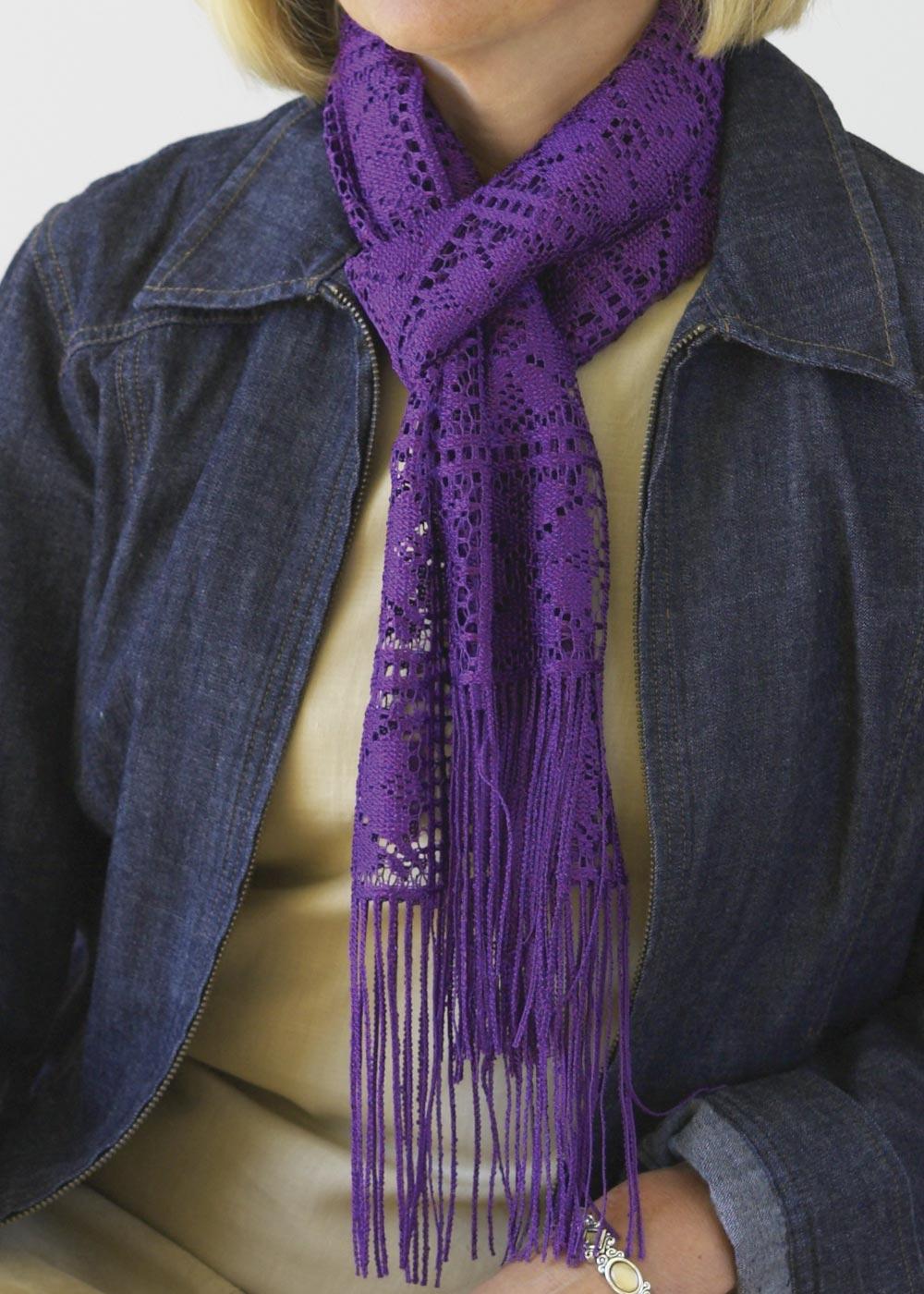 Heritage Lace Daisy Scarf