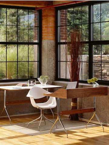 Herman Miller Nelson Swag Leg Armchair