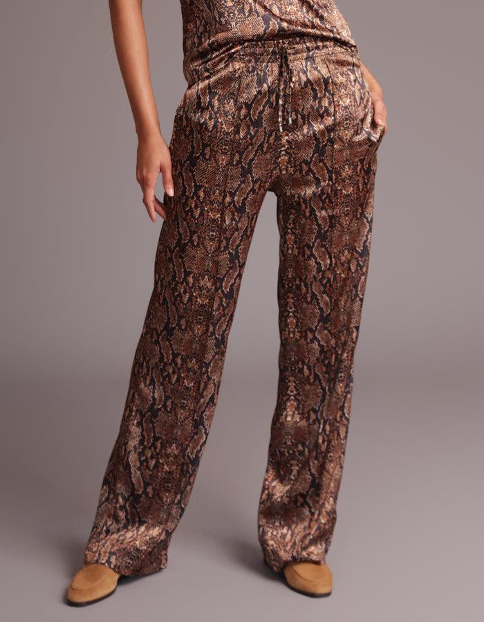 Heroine Sport Girlfriend Pants [Desert Python]