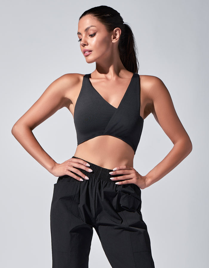 Heroine Sport Twisted Top [Black]