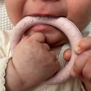 Hevea Kawan Teether Ring In Natural Rubber Single-Pack