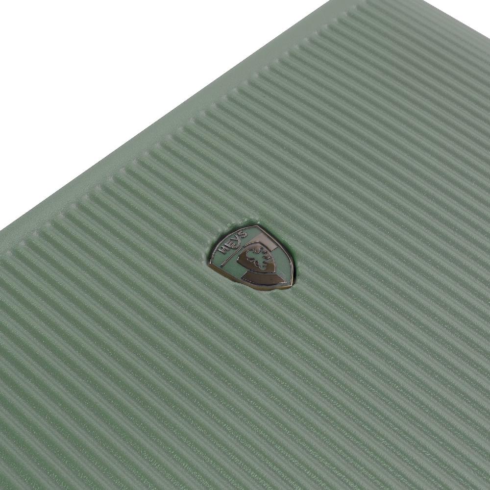 Heys Earth Tones 26 Inch Luggage