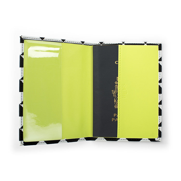 Heys Triangles Passport Holder