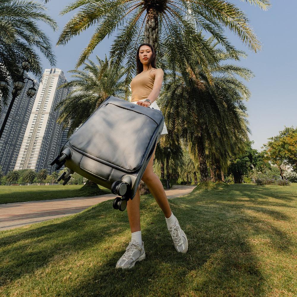 Heys Xero Elite 2.0 26 Inch Luggage | World's Lightest Luggage