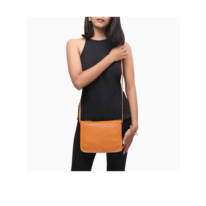 Hidesign CARMEL 01 SLING BAG Tan