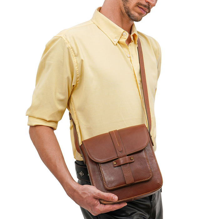 hidesign FORT WORTH 01 SLING BAG Tan