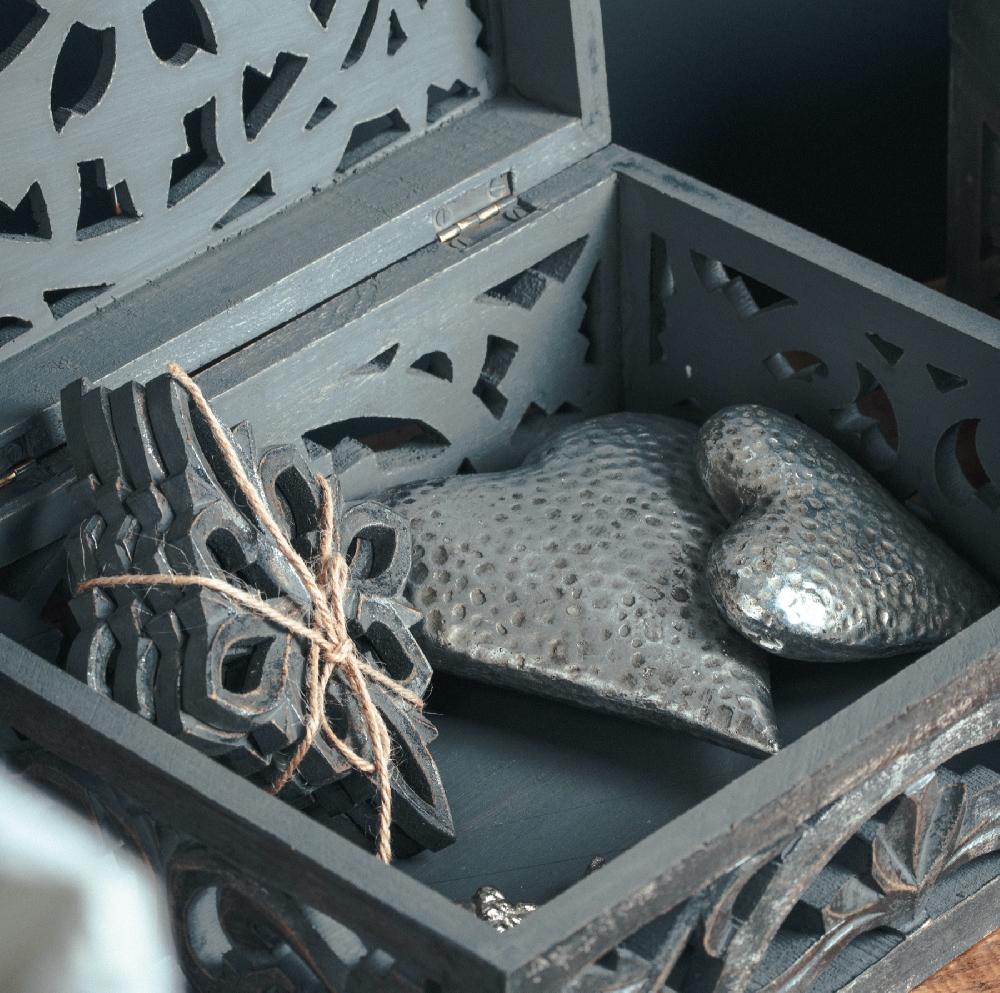 hill interiors Aspen Decorative Heart