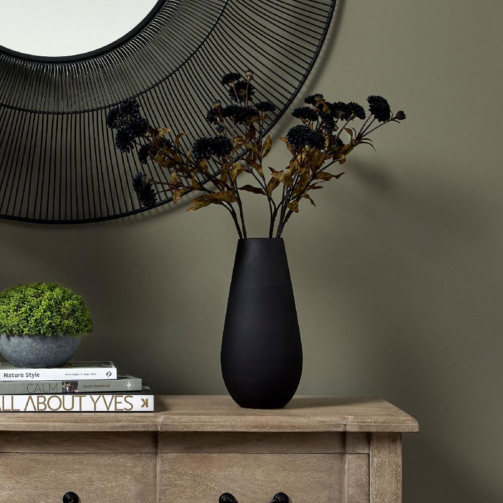 Hill Interiors Black Chrysanthemum
