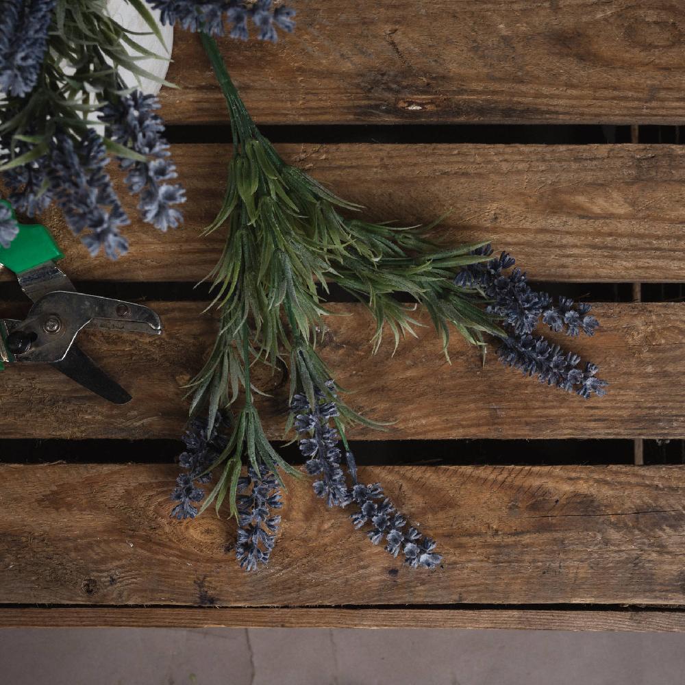 hill interiors Small Lavender Spray