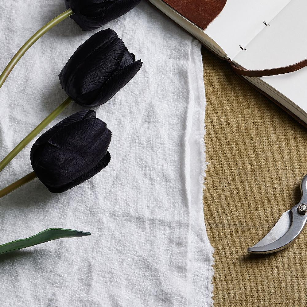 hill interiors Tall Black Triple Tulip Stem