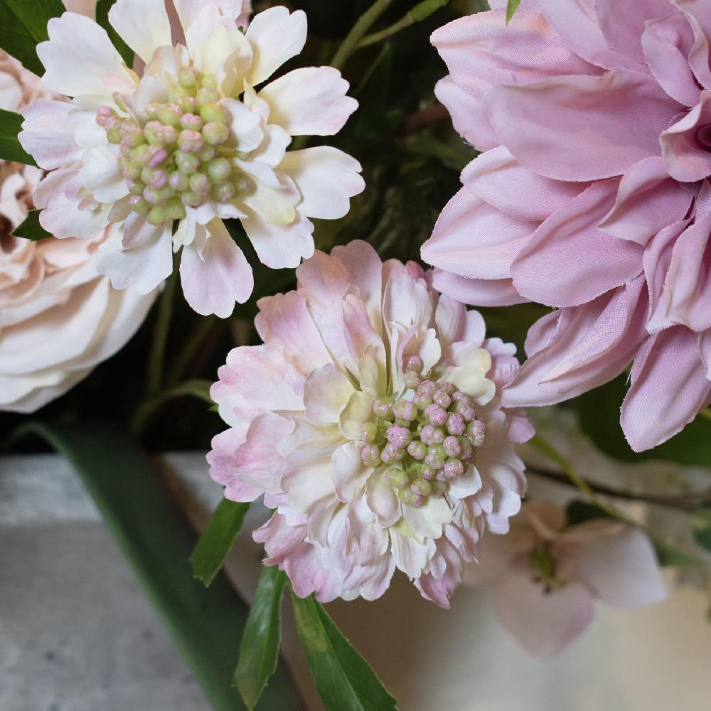 Hill Interiors The Natural Garden Collection Pale Pink Scabious Stem