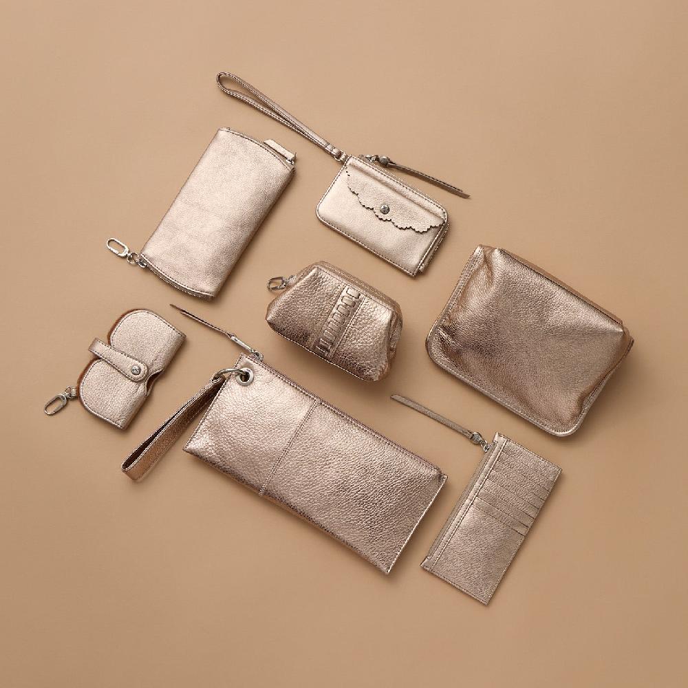 Hobo Beauty Cosmetic Pouch Metallic Leather| Cameo Quartz