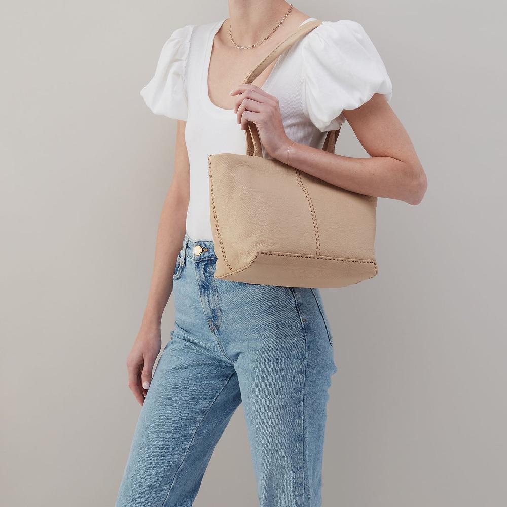 Hobo Austin Tote Pebbled Leather| Linen