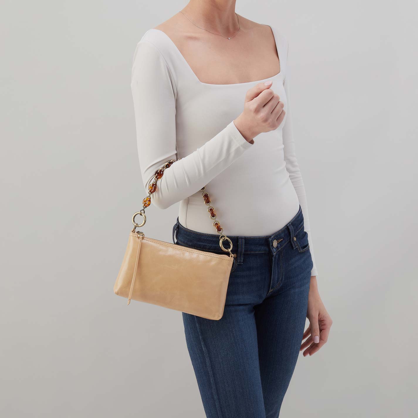 Hobo Darcy Crossbody Polished Leather| Desert Sand