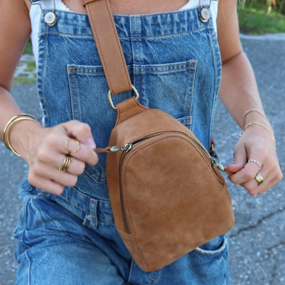 Hobo Fern Sling Buffed Leather| Whiskey