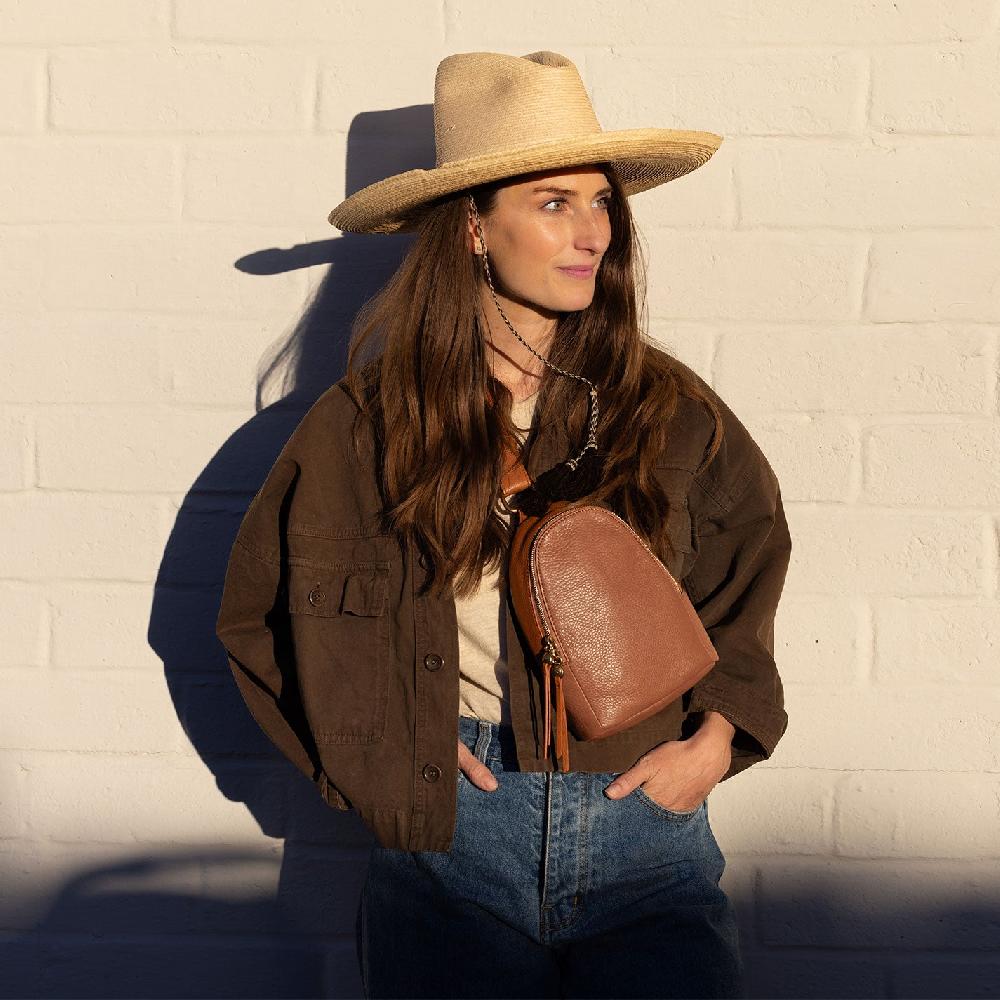 Hobo Fern Sling Pebbled Leather| Warm Honey