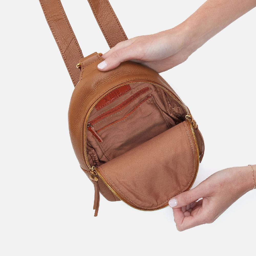 Hobo Fern Sling Pebbled Leather| Warm Honey