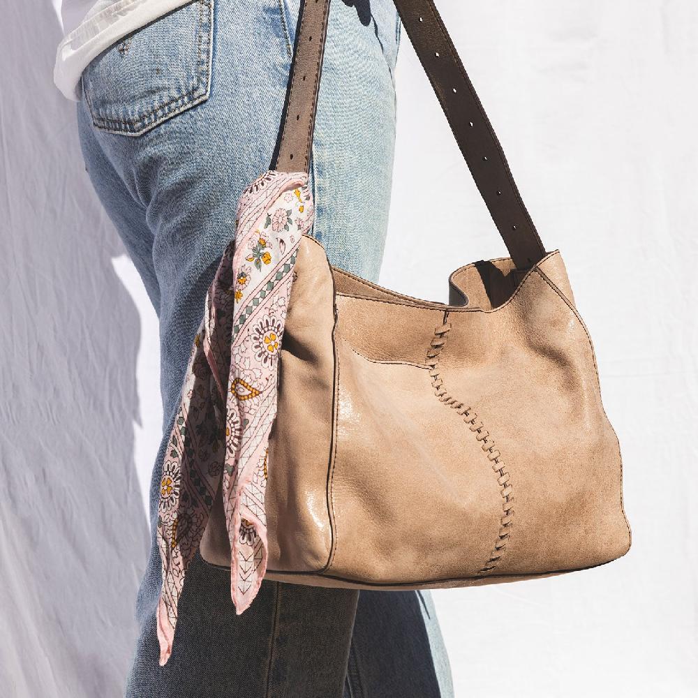 Hobo Render Shoulder Bag Buffed Leather| Hazel