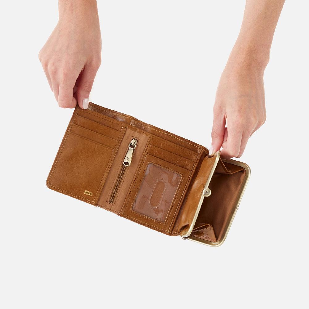 Hobo Robin Compact Wallet Polished Leather| Truffle