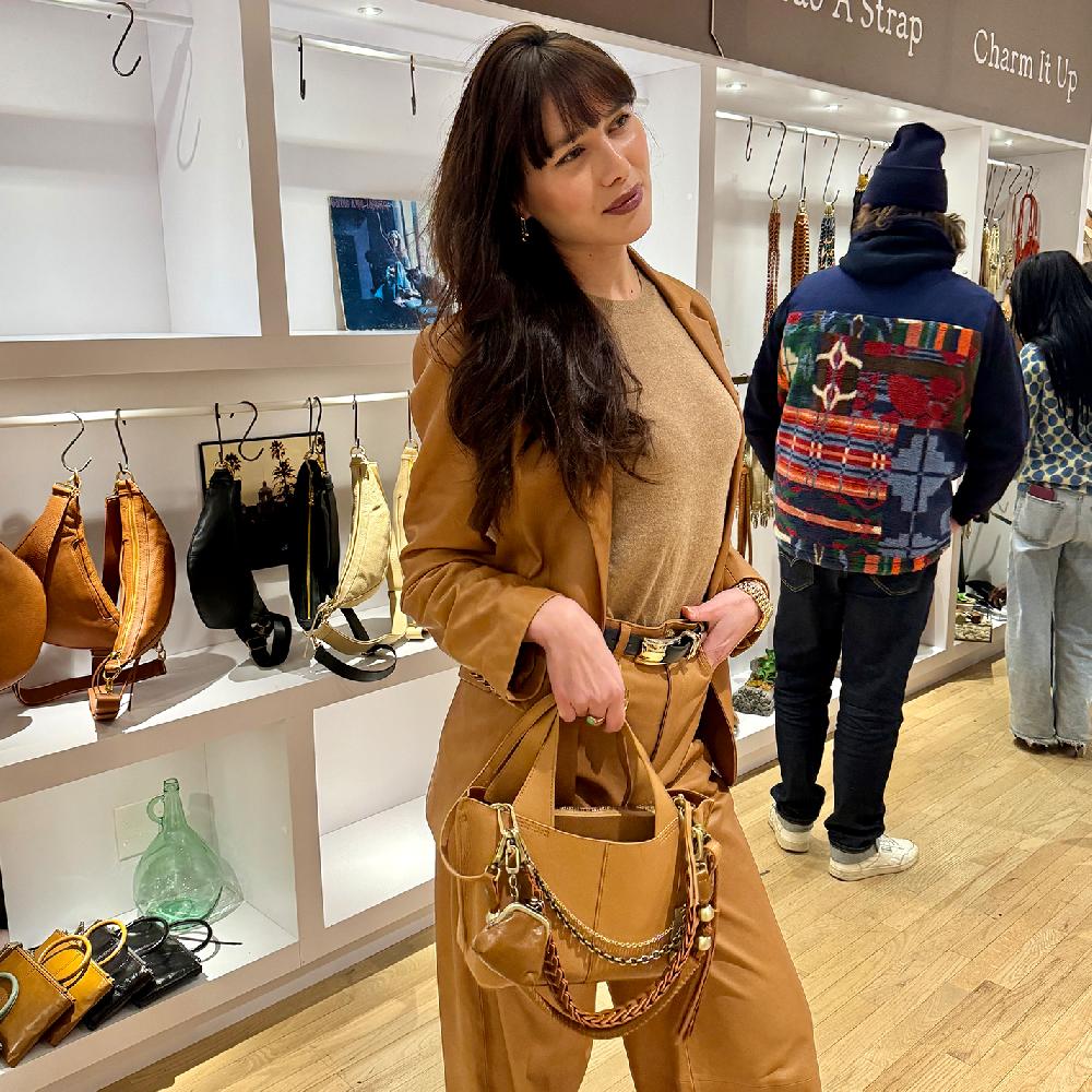 Hobo Run Frame Pouch Polished Leather| Truffle