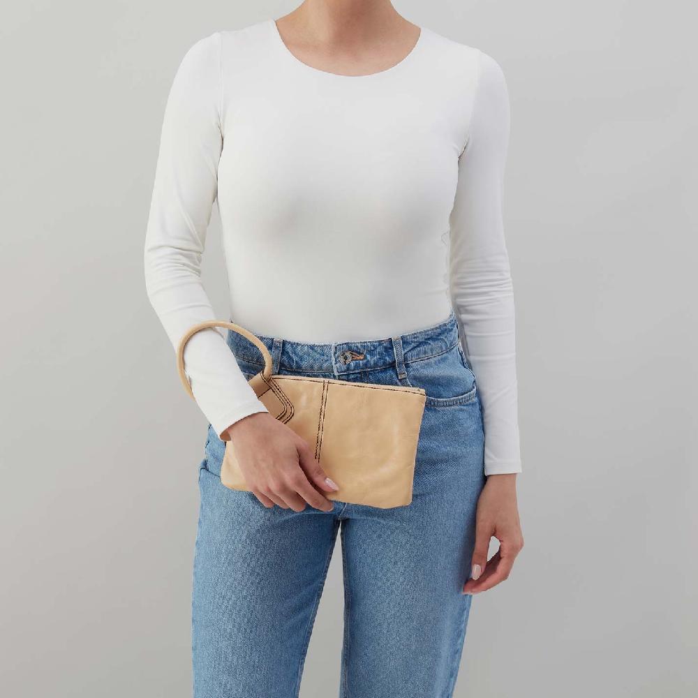 Hobo Sable Wristlet Polished Leather| Desert Sand