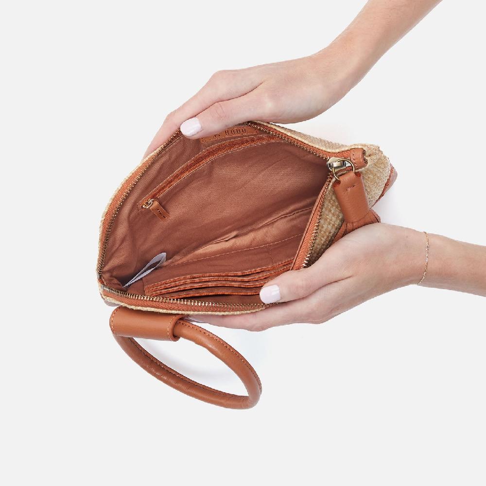 Hobo Sable Wristlet Woven Straw| Natural Straw