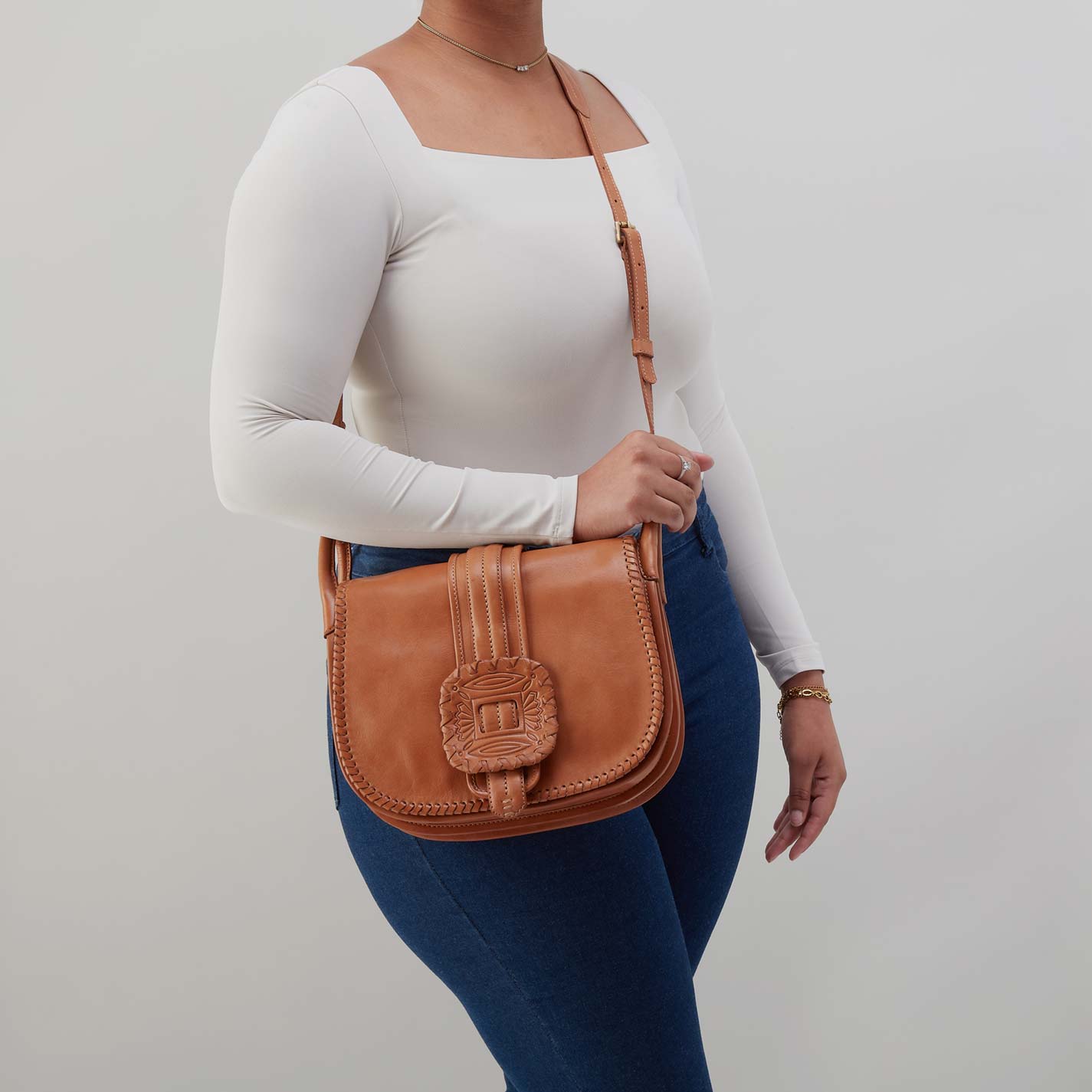 Hobo Kiva Large Crossbody Washed Leather| Harvest Wheat