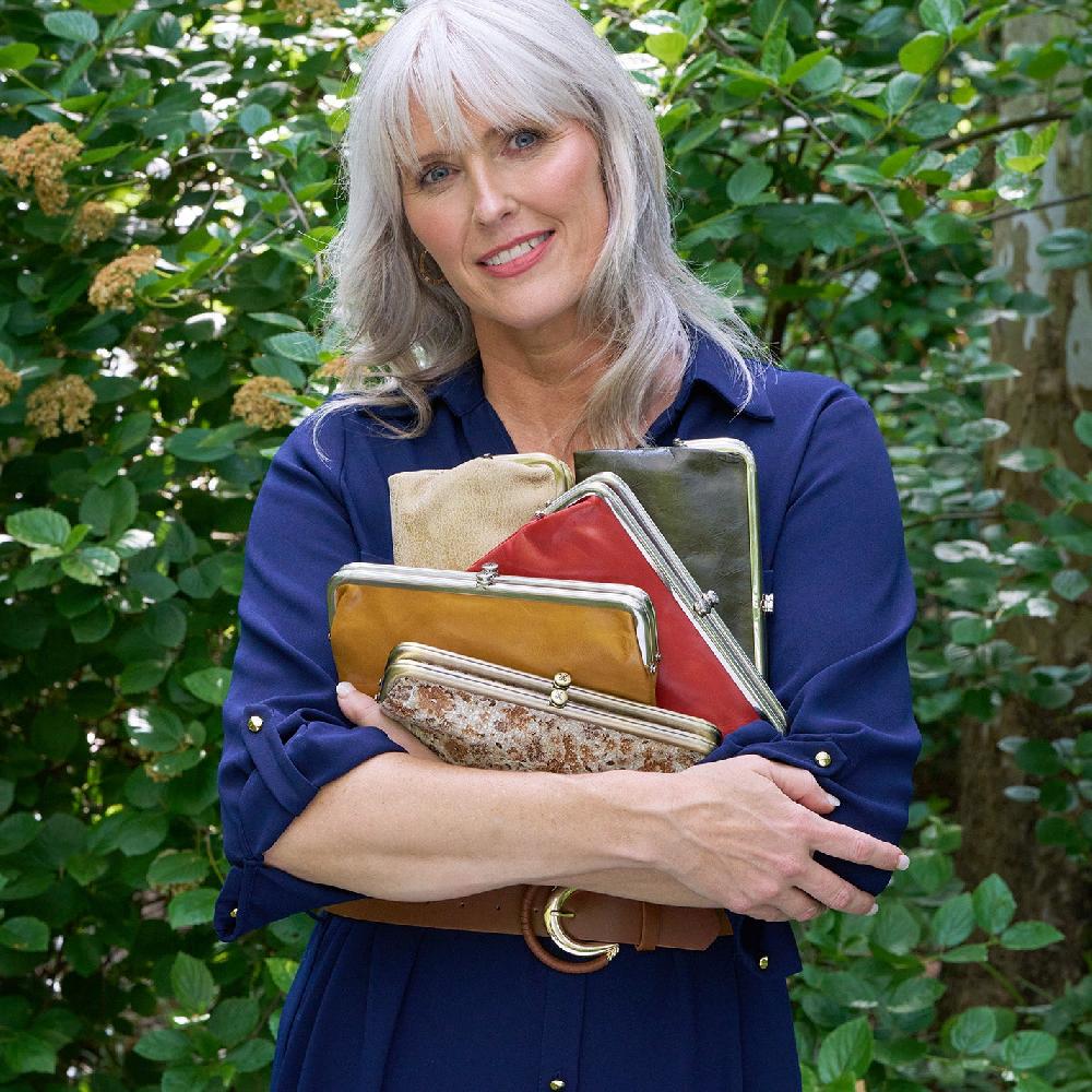 Hobo Lauren Clutch-Wallet Metallic Leather| Gold Leaf