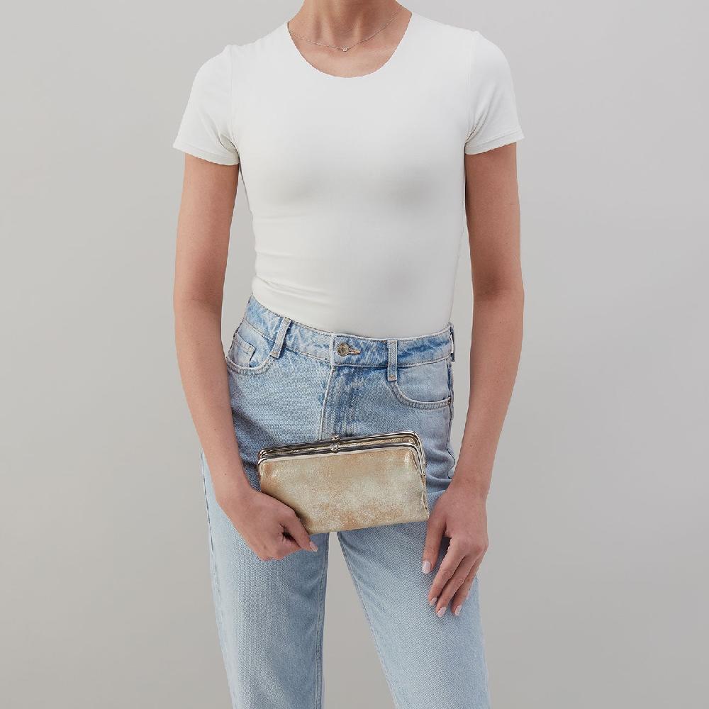 Hobo Lauren Clutch-Wallet Metallic Leather| Saddle Stardust
