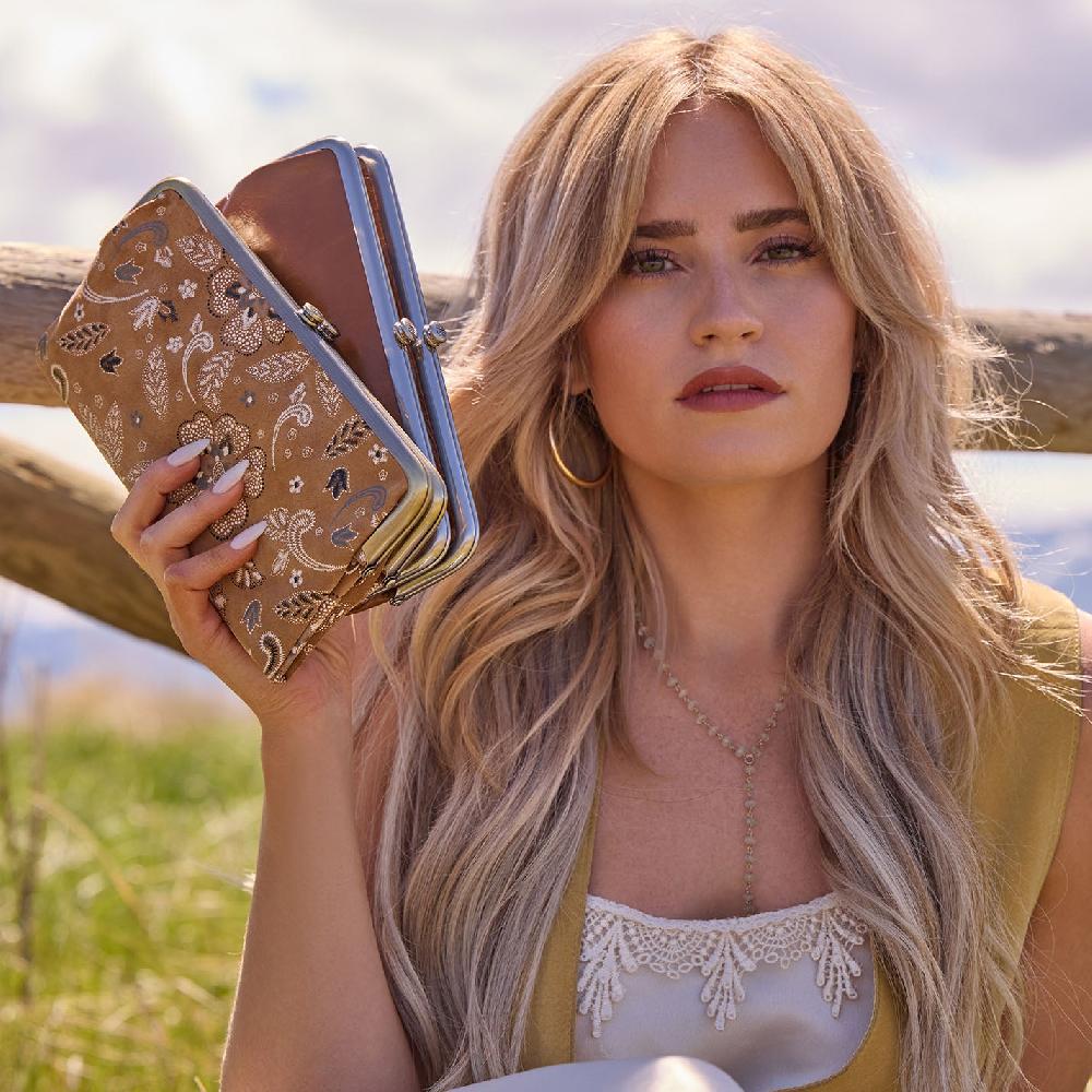 Hobo Lauren Clutch-Wallet Printed Leather| Country Road Bloom