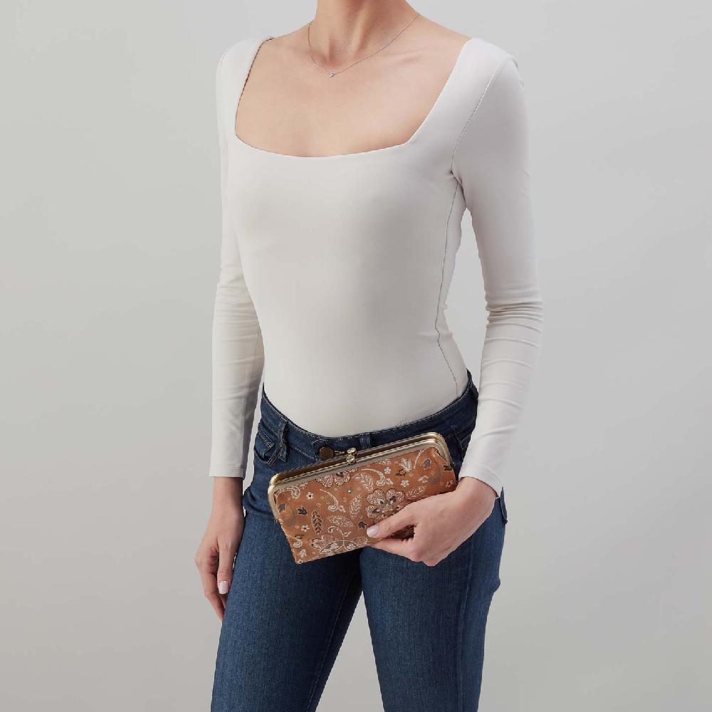Hobo Lauren Clutch-Wallet Printed Leather| Country Road Bloom