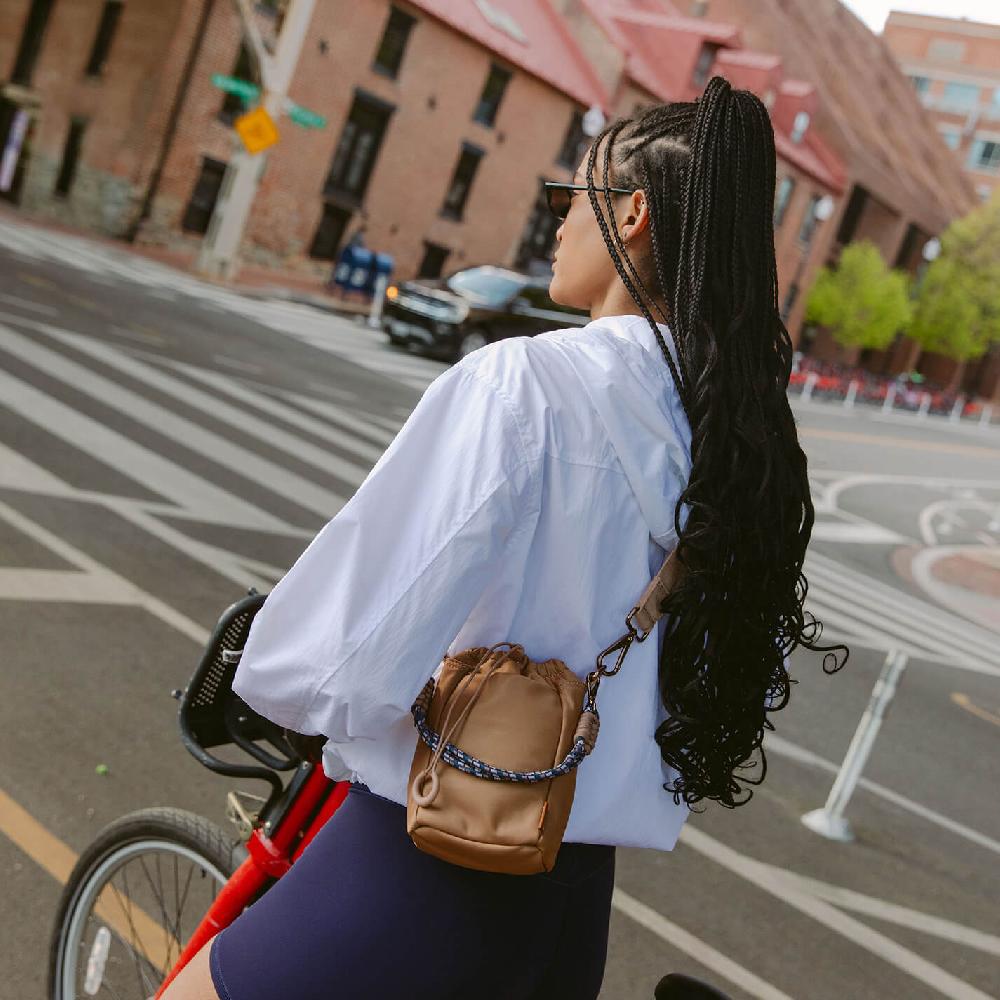 Hobo Quick Cinch Crossbody CaRefiber Recycled Nylon| Dune