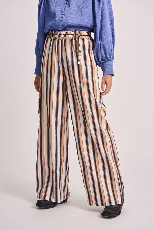 hofmann copenhagen Romane Pants Sand Dessert $93.00 $221.00 SAVE 57% Size 36 34 Variant sold out or unavailable 36 Variant sold out or unavailable 38 Variant sold out or unavailable 40 Variant sold out or unavailable 42 Variant