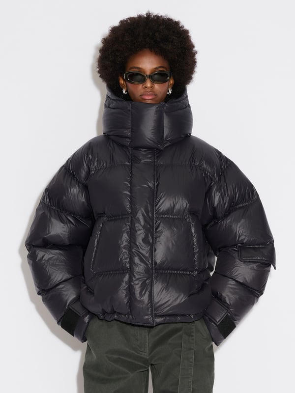 Holzweiler Steilia Short Down Jacket Black