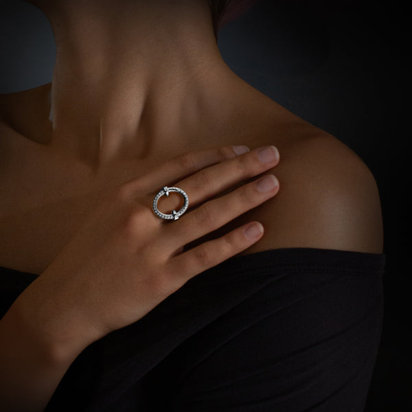 Hoorsenbuhs OVAAL WITH DIAMONDS