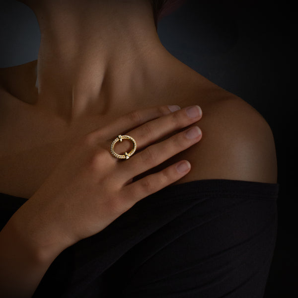 Hoorsenbuhs OVAAL WITH DIAMONDS