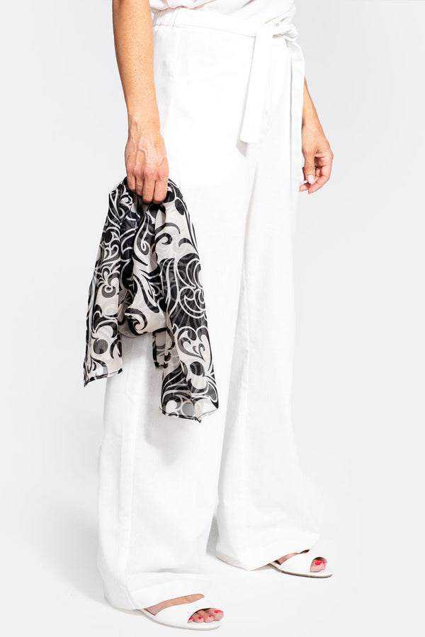 hot squash Chiffon Scarf Retro Print Cream / Black