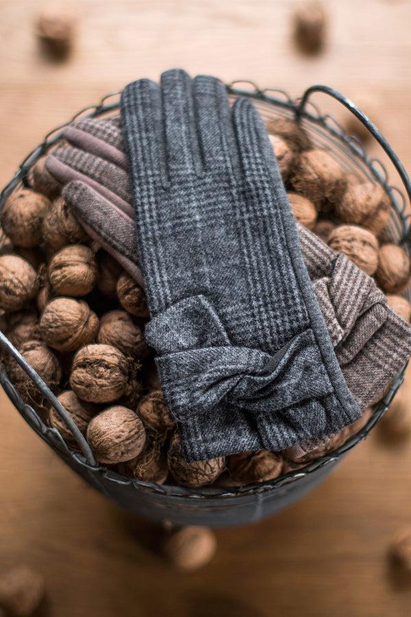 Hot Squash Women's Checked Gloves Grey Checkered