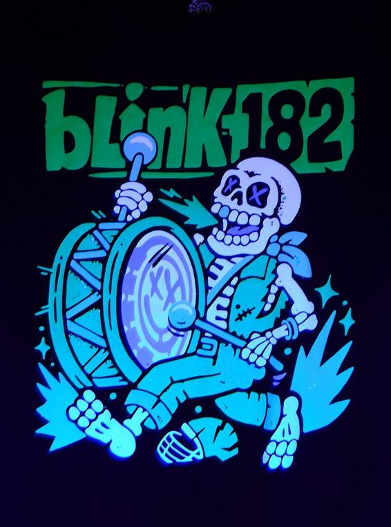 Hot Topic Blink-182 Marching Band Skeleton Puff Paint T-Shirt BLACK