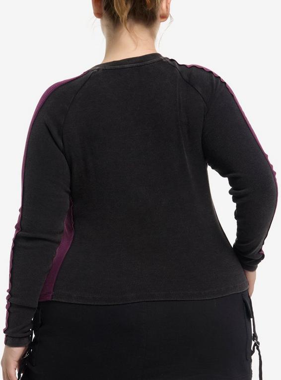 Hot Topic Social Collision Black & Wine Winged Skull Girls Long-Sleeve T-Shirt Plus Size