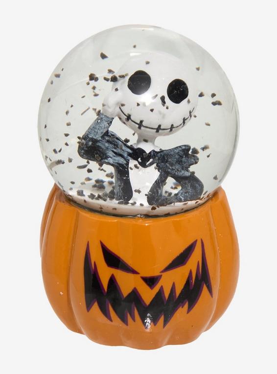hot topic The Nightmare Before Christmas Jack Skellington Pumpkin Mini Snow Globe