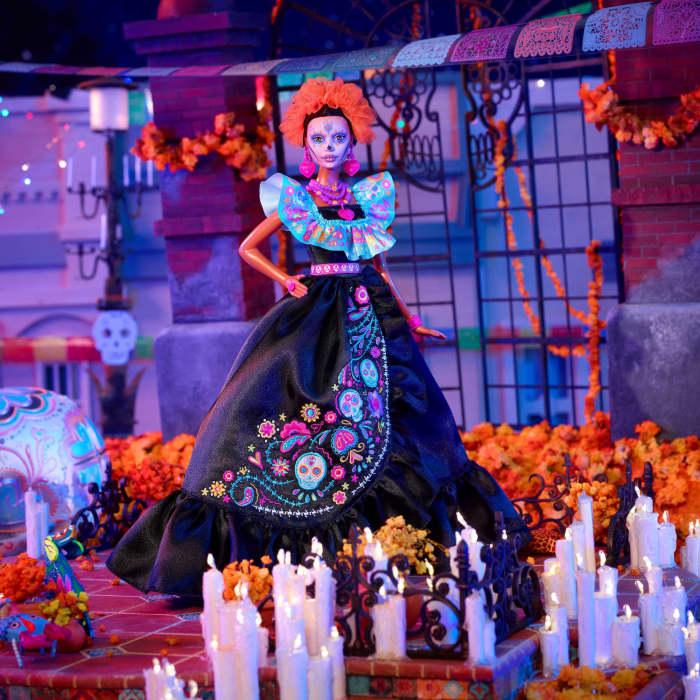 hot wheels Barbie Signature Día De Muertos 2024 Collectible Doll in Ruffled Black Gown