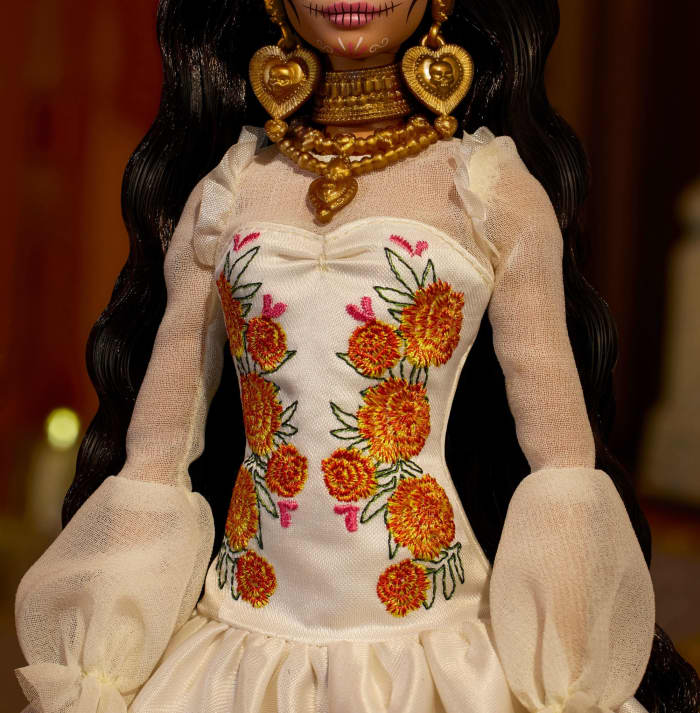 Hot Wheels Barbie Signature Día De Muertos 2025 Collectible Doll In Ruffled Cream Gown