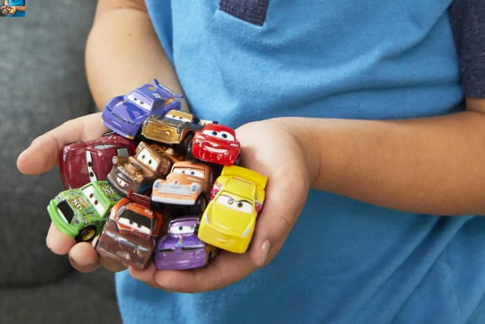 Hot Wheels Disney And Pixar Cars Mini Racers Derby Racers Series 10-Pack Collectible Compact Movie Vehicles