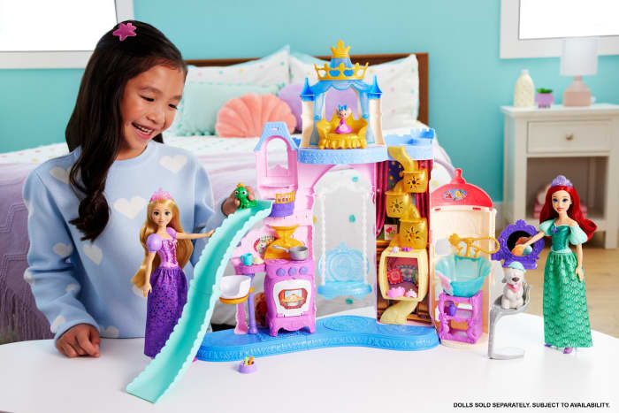 hot wheels Disney Princess Pet Palace Playset With 7 Play Areas 3 Animal Friends & 20+ Furniture & Accy