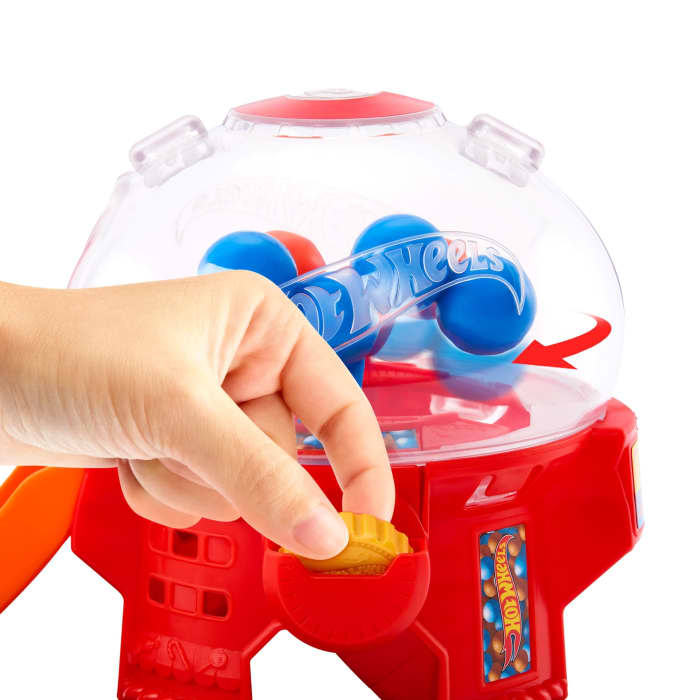 Hot Wheels Hot Wheels Downtown Candy Shop Playset & 1:64 Scale Die-Cast Toy Car Speed Snap Track