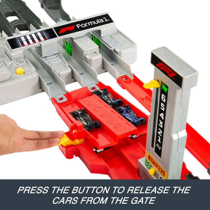 Hot Wheels Hot Wheels Race Formula 1 Grand Prix Circuit Track Set With 3 1:64 Scale Die-Cast Toy Cars