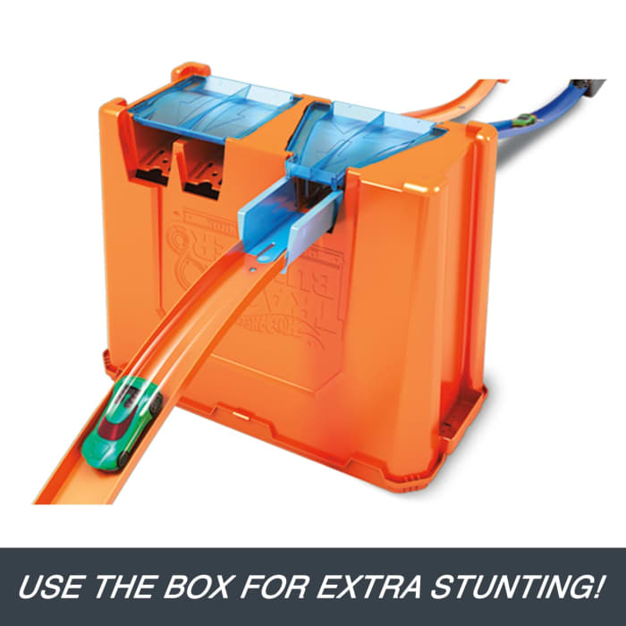 Hot Wheels Hot Wheels Track Builder Playset Deluxe Stunt Box With 25 Component Parts & 1:64 Scale Toy Car