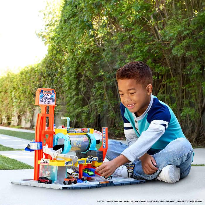 hot wheels Matchbox Spin Cyclone Car Wash Playset With 1:64 Scale Die-Cast Toy Corvette & Tow Truck