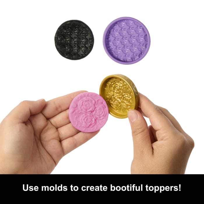 Hot Wheels Monster High Scary Sweet Birthday Cake Kit With Clawdeen Wolf Doll And 20+ Decorating Accessories